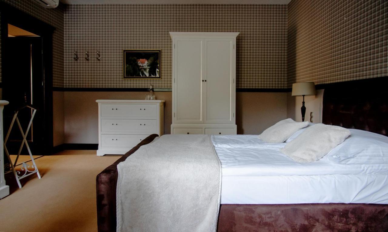 Dwor Sanna Hotel Wierzchowiska Ngoại thất bức ảnh